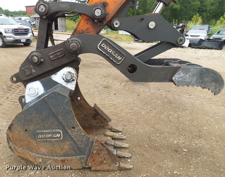 image for item EP9885 2018 Doosan DX140LCR-5  excavator