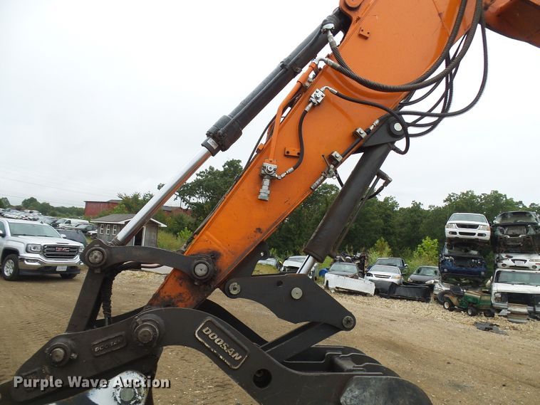 image for item EP9885 2018 Doosan DX140LCR-5  excavator