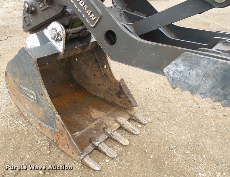 image for item EP9885 2018 Doosan DX140LCR-5  excavator