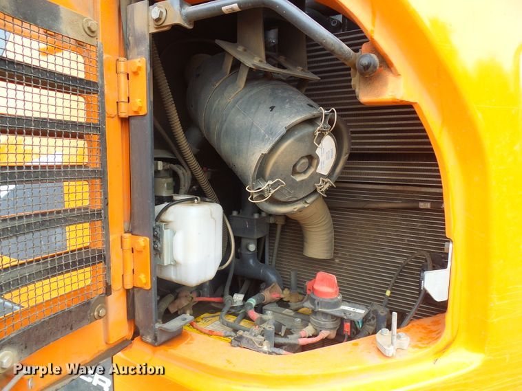 image for item EP9885 2018 Doosan DX140LCR-5  excavator