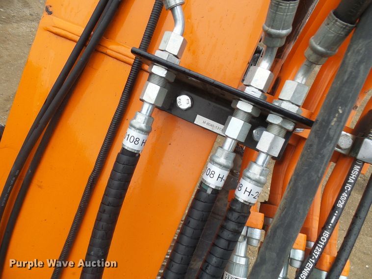 image for item EP9885 2018 Doosan DX140LCR-5  excavator