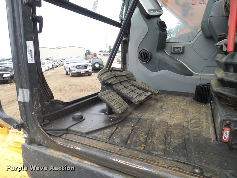 image for item EP9885 2018 Doosan DX140LCR-5  excavator