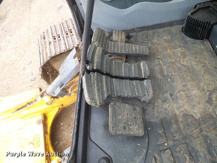 image for item EP9885 2018 Doosan DX140LCR-5  excavator