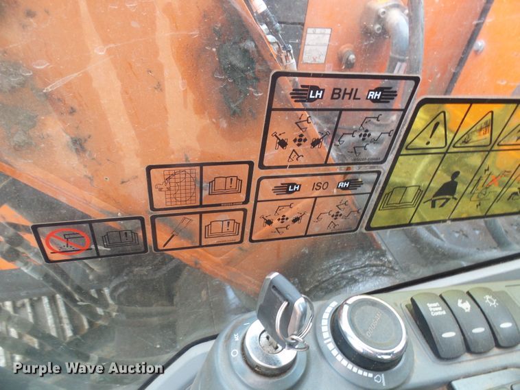 image for item EP9885 2018 Doosan DX140LCR-5  excavator