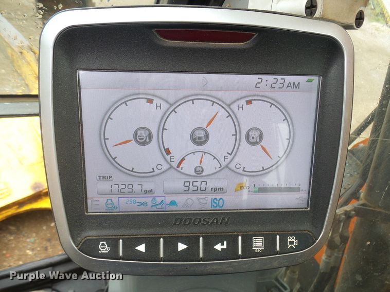 image for item EP9885 2018 Doosan DX140LCR-5  excavator