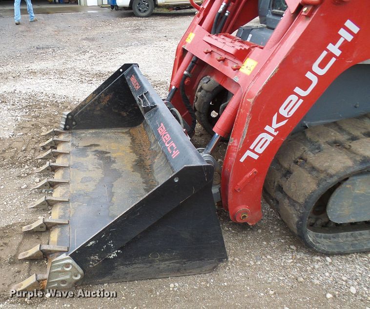 image for item EP9886 2019 Takeuchi TL12V-2  tracked skid steer loader