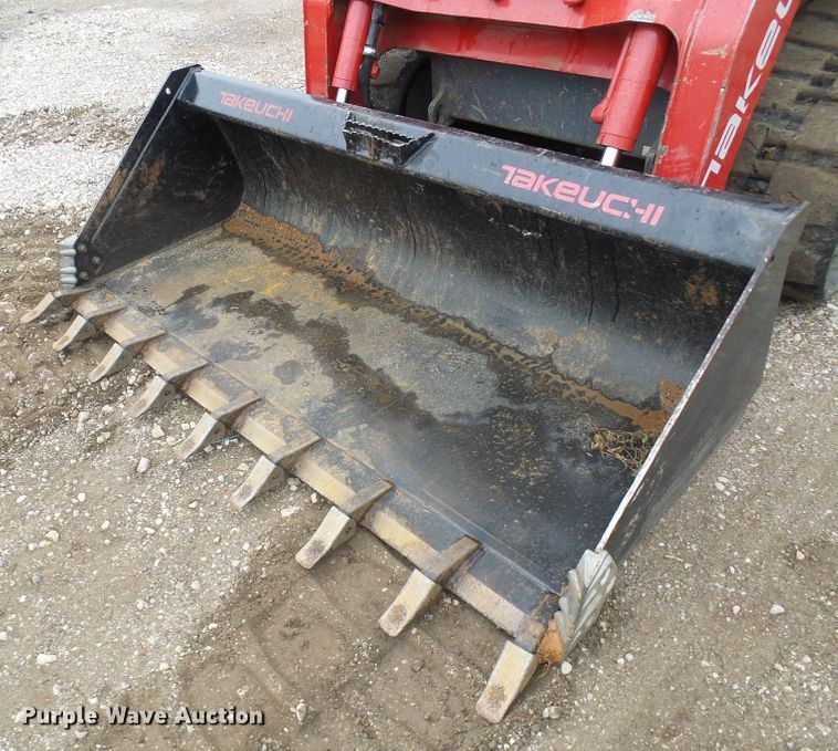 image for item EP9886 2019 Takeuchi TL12V-2  tracked skid steer loader