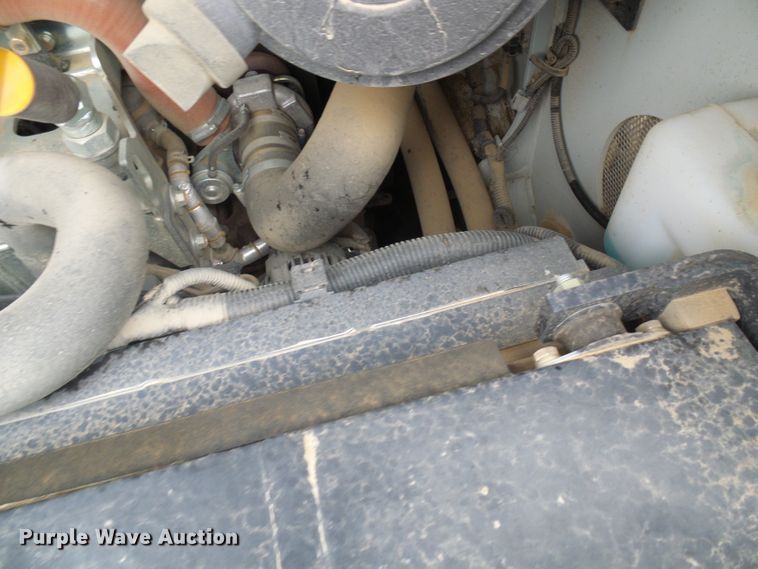 image for item EP9886 2019 Takeuchi TL12V-2  tracked skid steer loader