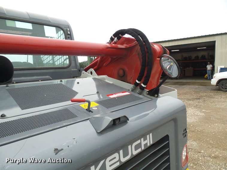 image for item EP9886 2019 Takeuchi TL12V-2  tracked skid steer loader