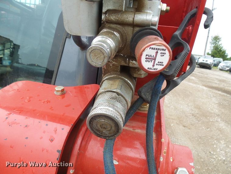 image for item EP9886 2019 Takeuchi TL12V-2  tracked skid steer loader