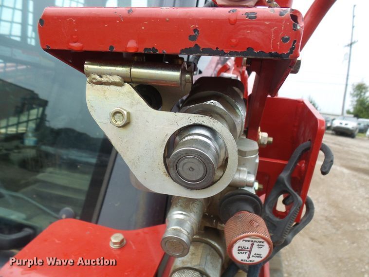 image for item EP9886 2019 Takeuchi TL12V-2  tracked skid steer loader