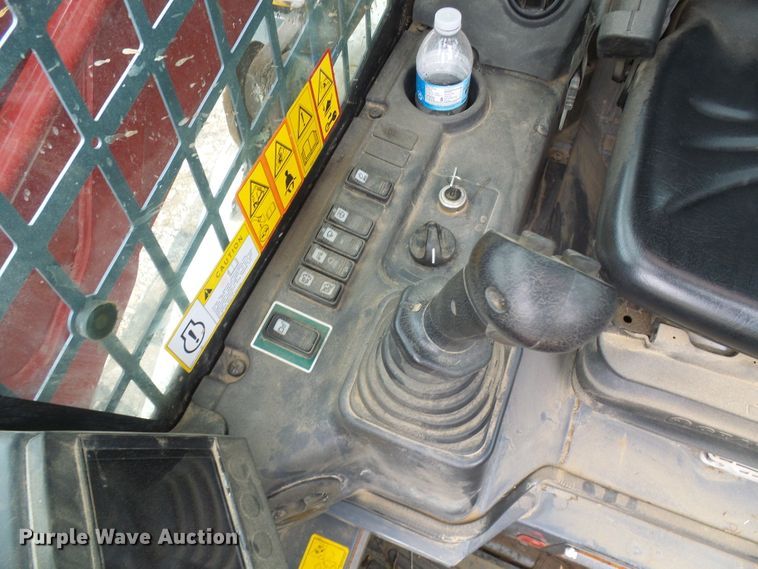 image for item EP9886 2019 Takeuchi TL12V-2  tracked skid steer loader