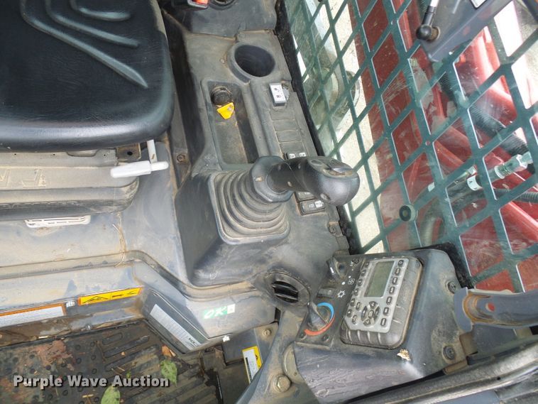 image for item EP9886 2019 Takeuchi TL12V-2  tracked skid steer loader