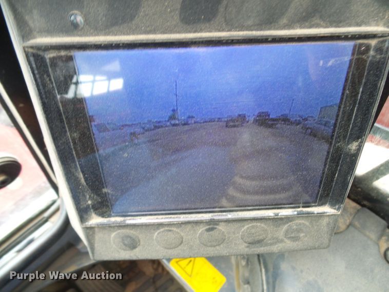 image for item EP9886 2019 Takeuchi TL12V-2  tracked skid steer loader