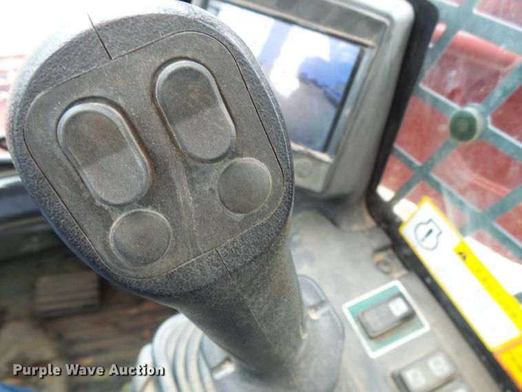 image for item EP9886 2019 Takeuchi TL12V-2  tracked skid steer loader