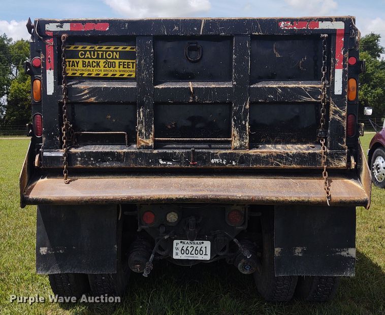 image for item EQ9391 2003 International 7400  dump truck