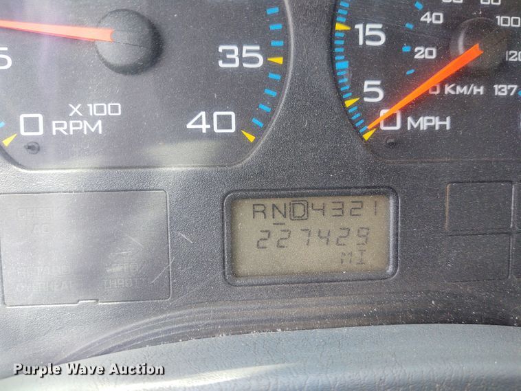 image for item EQ9391 2003 International 7400  dump truck