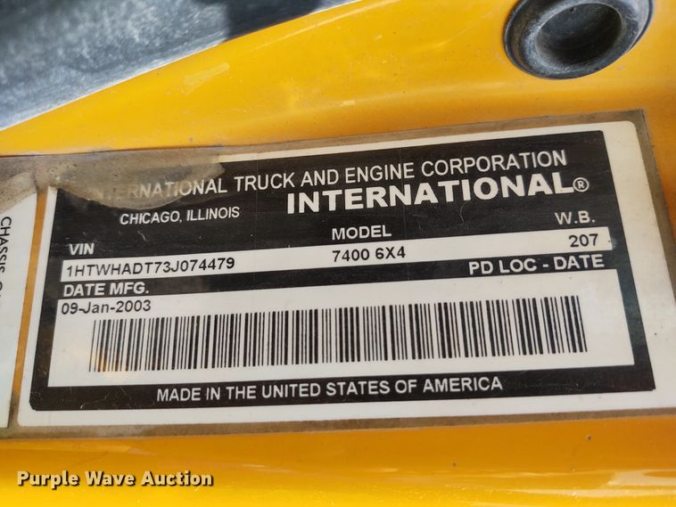 image for item EQ9391 2003 International 7400  dump truck