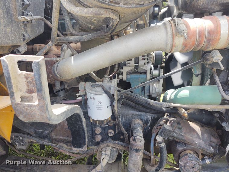 image for item EQ9391 2003 International 7400  dump truck