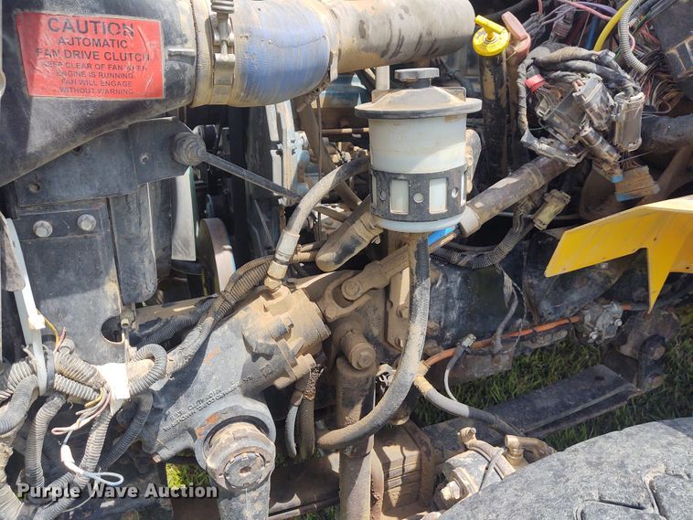 image for item EQ9391 2003 International 7400  dump truck