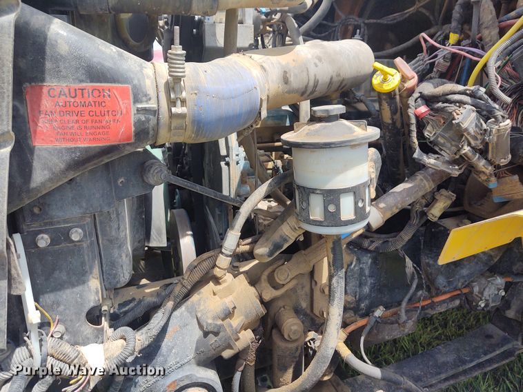 image for item EQ9391 2003 International 7400  dump truck