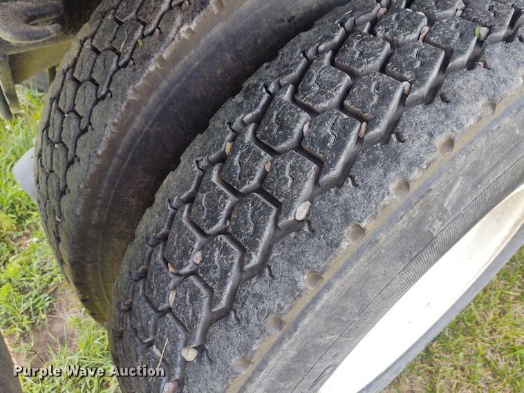 image for item EQ9391 2003 International 7400  dump truck