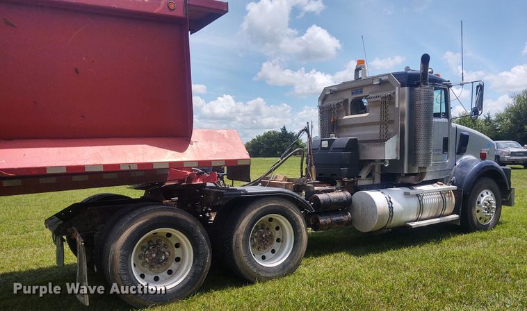 image for item EQ9396 1997 Kenworth  semi truck