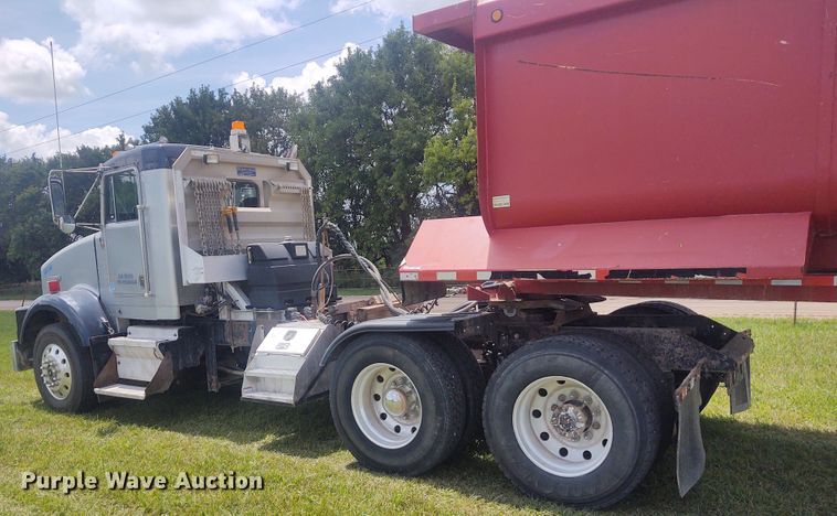 image for item EQ9396 1997 Kenworth  semi truck