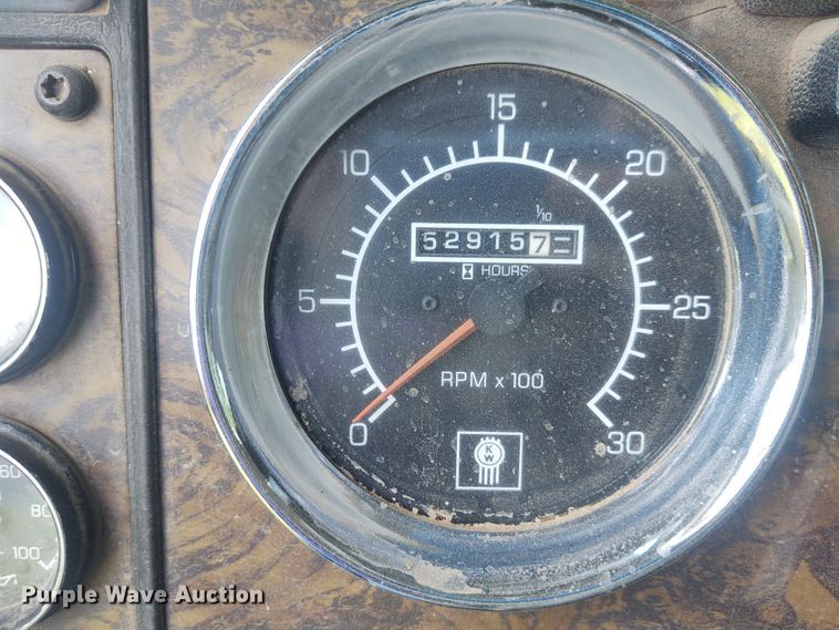 image for item EQ9396 1997 Kenworth  semi truck