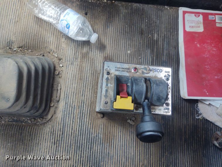 image for item EQ9396 1997 Kenworth  semi truck