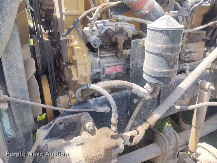 image for item EQ9396 1997 Kenworth  semi truck