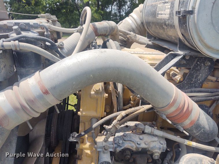 image for item EQ9396 1997 Kenworth  semi truck
