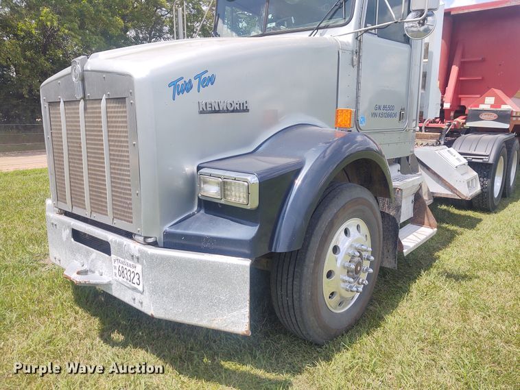 image for item EQ9396 1997 Kenworth  semi truck