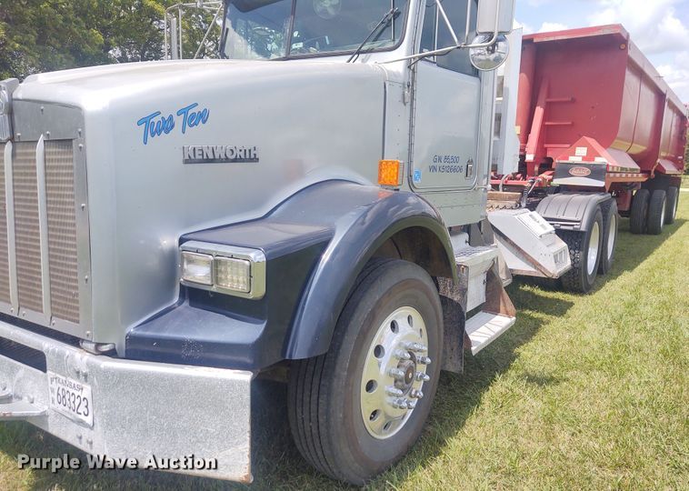 image for item EQ9396 1997 Kenworth  semi truck