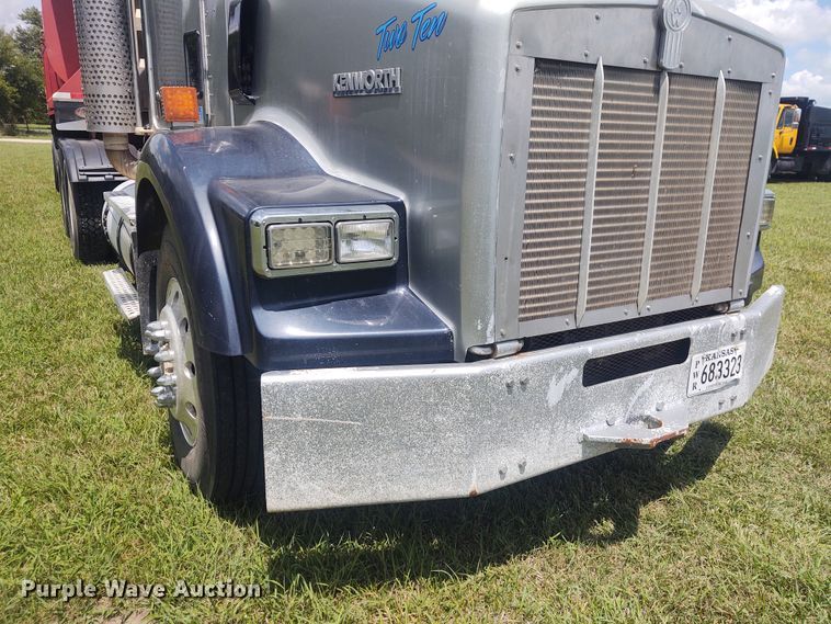 image for item EQ9396 1997 Kenworth  semi truck