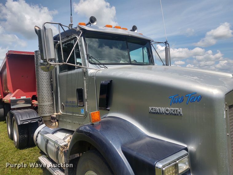 image for item EQ9396 1997 Kenworth  semi truck
