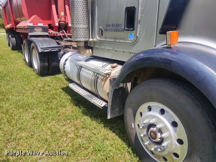 image for item EQ9396 1997 Kenworth  semi truck