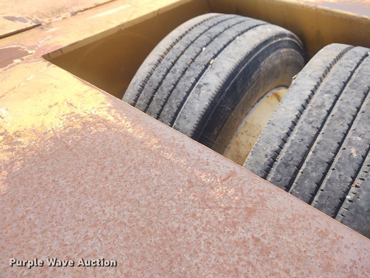 image for item EQ9401 1990 Trail King TK80RG-463 equipment trailer