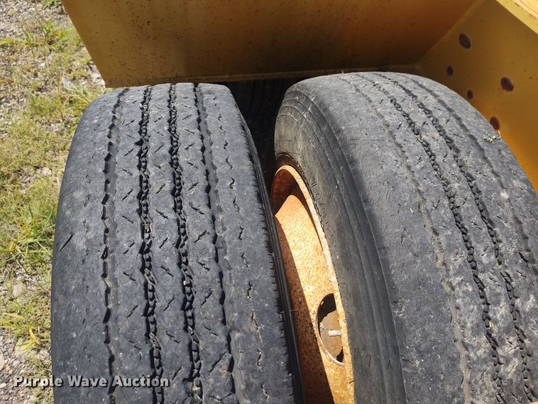 image for item EQ9401 1990 Trail King TK80RG-463 equipment trailer