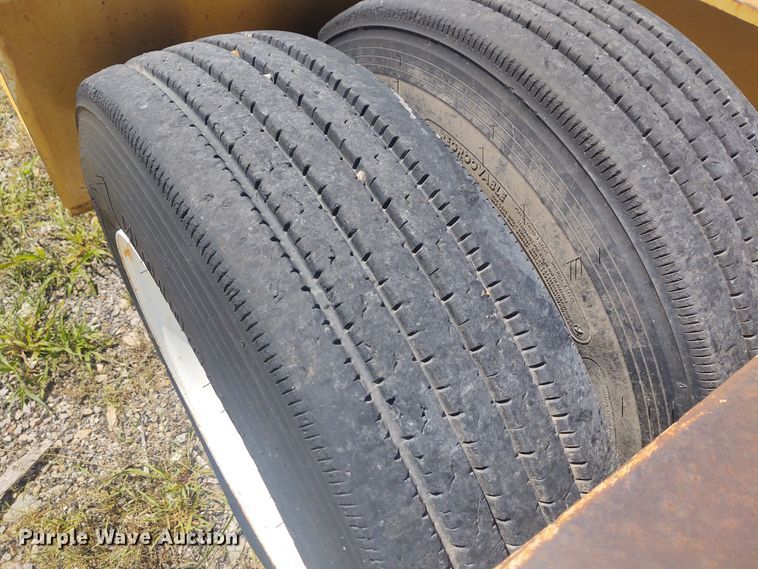 image for item EQ9401 1990 Trail King TK80RG-463 equipment trailer