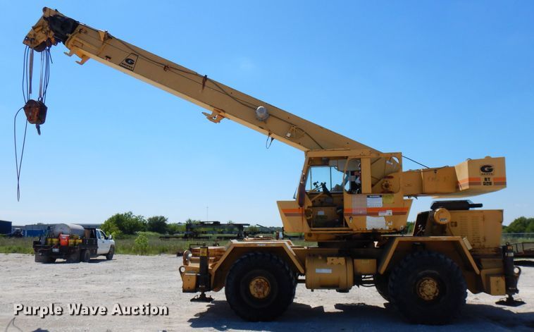 image for item FN9377 1982 Grove RT520 crane