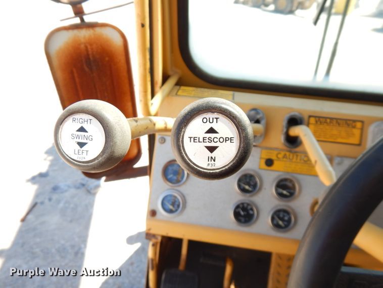 image for item FN9377 1982 Grove RT520 crane