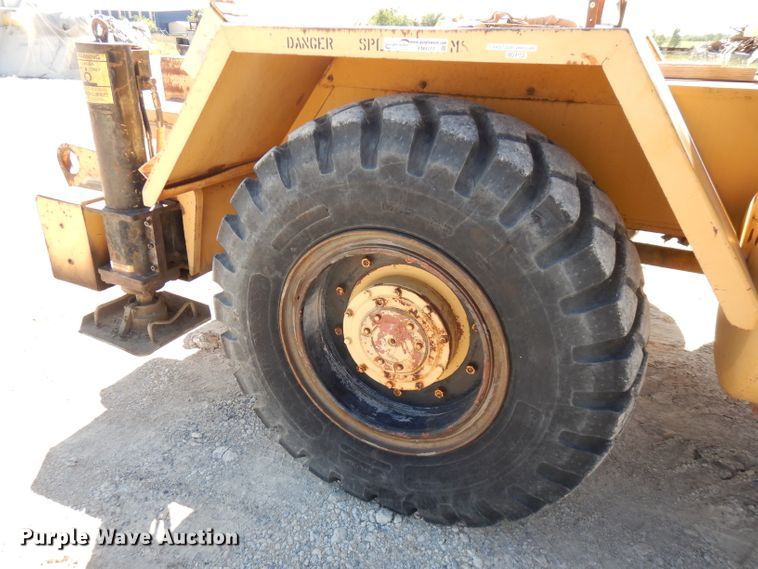 image for item FN9377 1982 Grove RT520 crane