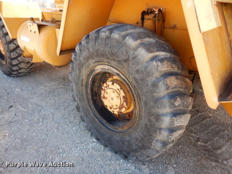 image for item FN9377 1982 Grove RT520 crane