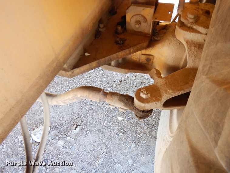 image for item FN9377 1982 Grove RT520 crane