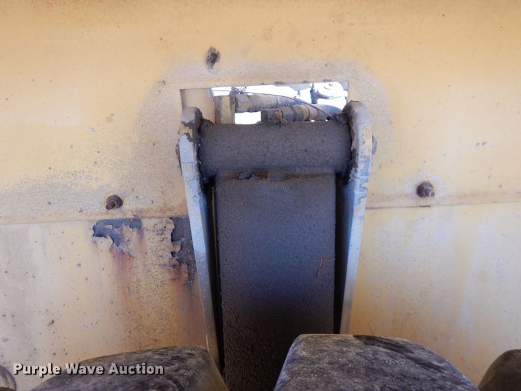 image for item FN9377 1982 Grove RT520 crane