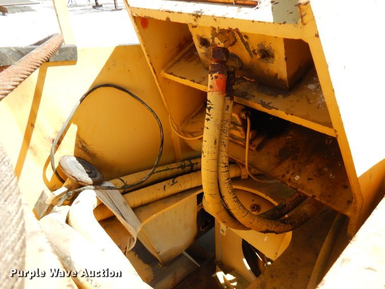 image for item FN9377 1982 Grove RT520 crane