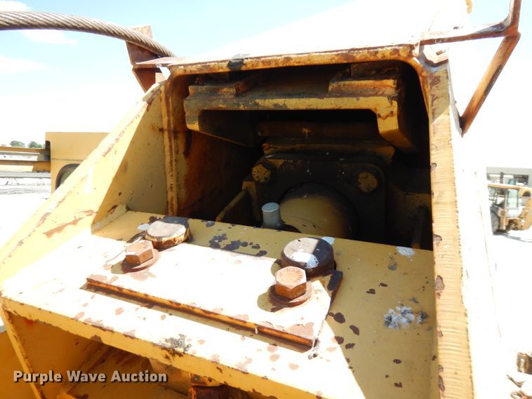 image for item FN9377 1982 Grove RT520 crane