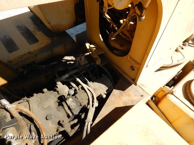 image for item FN9377 1982 Grove RT520 crane