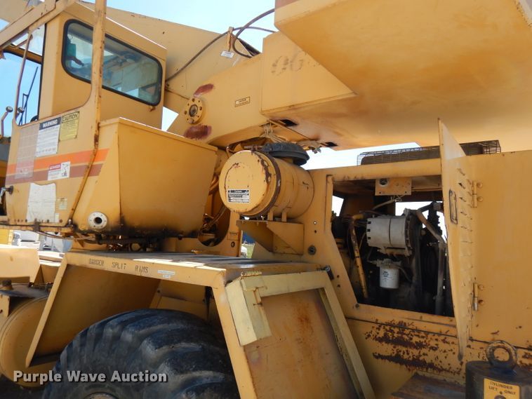image for item FN9377 1982 Grove RT520 crane